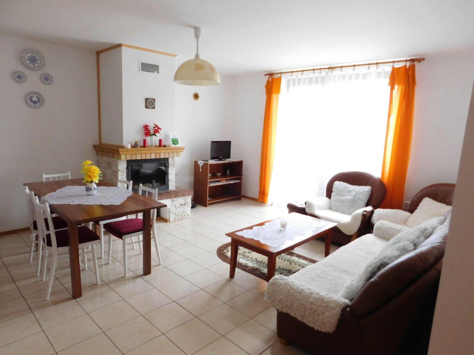 Apartmany Tania Zavazna Poruba Exterior photo